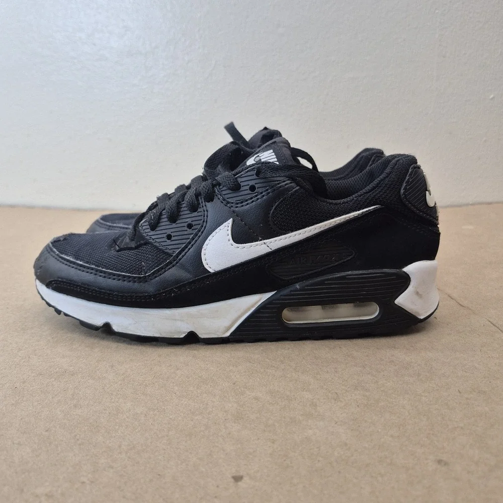 Size 8.5 • Nike Air Max 90 Black / White Women's Sneakers CQ2560-001‎